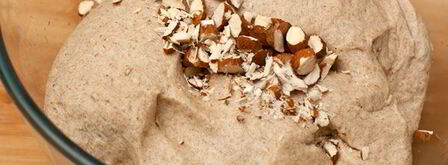 гречневый хлеб с орехами и брынзой. Шаг 3