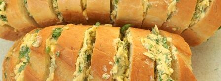 запеченный батон с сыром и чесноком. Шаг 5