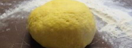 хворост на желтках. Шаг 4