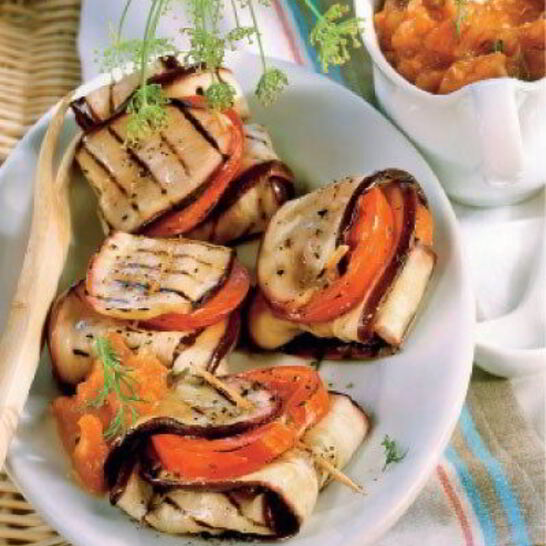 Рецепт конвертики из баклажанов с помидорами и хреном