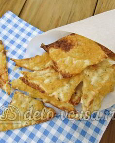 Чипсы из лаваша с сыром