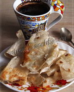 Кофе с чипсами из лаваша