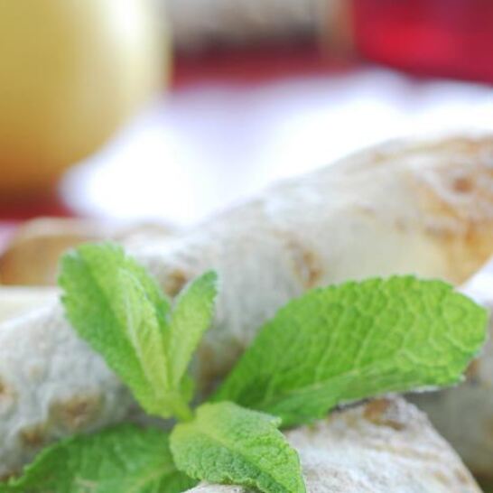 Рецепт конвертики из лаваша с грушами и шоколадом