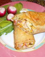 Лаваш с корейской морковкой и огурцом