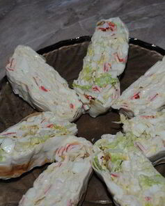 Лаваш с крабовыми палочками и плавленым сыром