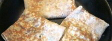 лаваш с сыром на сковороде. Шаг 4