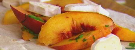 лаваш с сыром, персиками и шнитт-луком. Шаг 6