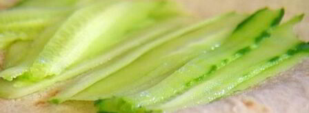 пряный сибас в лаваше с огурцом и зеленью. Шаг 8