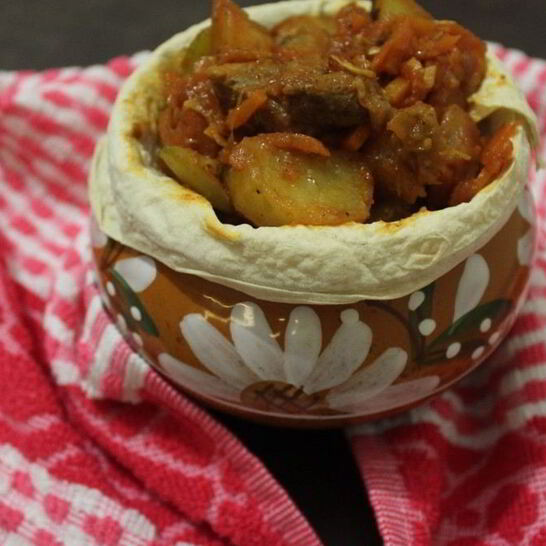 Рецепт свиная вырезка с овощами в лаваше