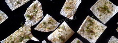 вкусные чипсы из лаваша с чесноком. Шаг 6