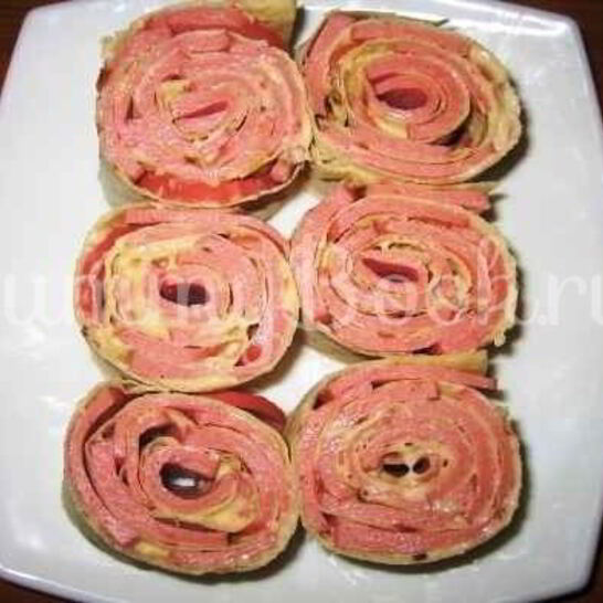 Рецепт закуска из колбасы в лаваше