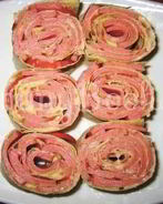 Закуска из колбасы в лаваше