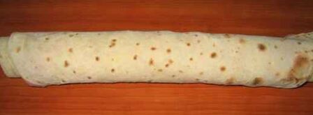 закуска из колбасы в лаваше. Шаг 10