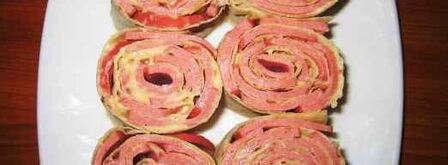 закуска из колбасы в лаваше. Шаг 12