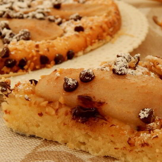 Рецепт фокачча с грушей, шоколадом и орехами