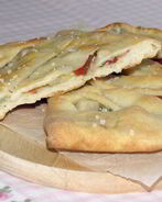 Фокачча с грушей, сыром и беконом