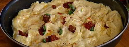 фокачча с вялеными помидорами и базиликом. Шаг 8