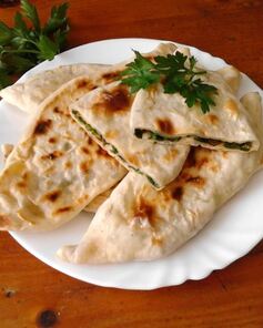 Лепешки армянские с зеленью
