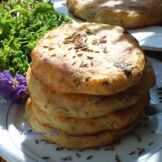 Рецепт лепешки картофельно-творожные с тмином и травами