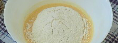 лепешки на кислом молоке на сковороде. Шаг 4