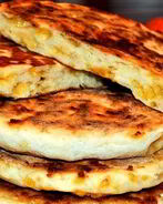 Сырные лепешки