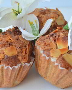 Абрикосовые маффины с миндальным штрейзелем