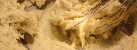 безглютеновые карамельные маффины со сливами. Шаг 3