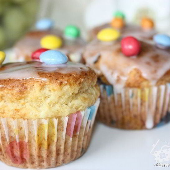 Рецепт маффины с разноцветным шоколадным драже смартис