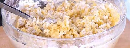 марципановые маффины с курагой. Шаг 8