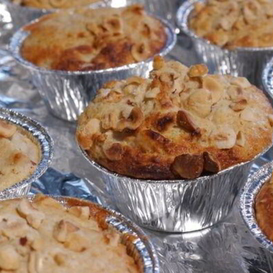 Рецепт яблочные маффины на кефире с орехами и отрубями