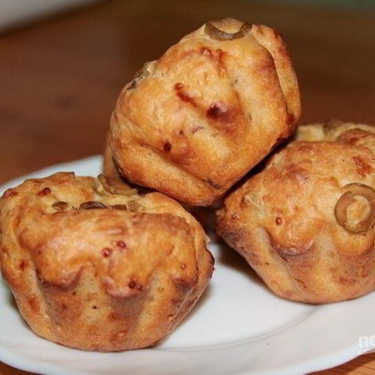 Рецепт закусочные маффины с оливками и сулугуни