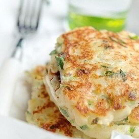Рецепт картофельные оладьи с сыром