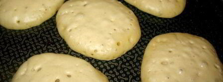 оладушки на минералке. Шаг 3