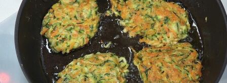 оладьи из тыквы и цукини с форелью. Шаг 3