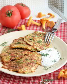 Оладьи с кабачком и лисичками