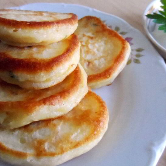 Рецепт оладьи с сыром и колбасой