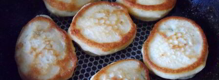 оладьи с сыром и колбасой. Шаг 4