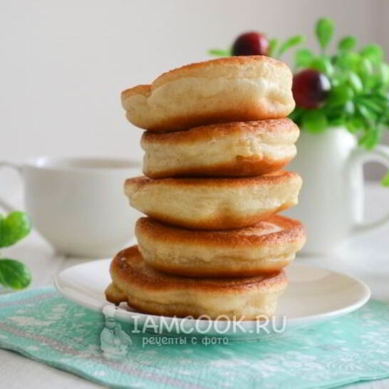 Рецепт пышные оладьи на кефире и дрожжах