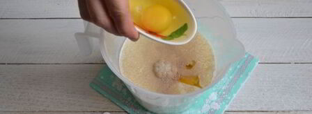 пышные оладьи на кефире и дрожжах. Шаг 5