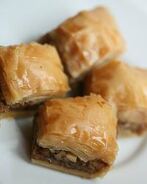 Пахлава с орехами