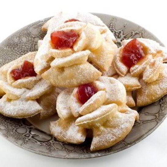 Рецепт фигурное печенье из слоеного теста с клубничным джемом