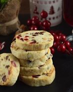 Печенье с орехами и ягодами