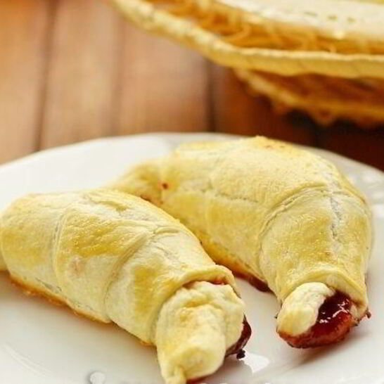 Рецепт рогалики из слоеного теста с джемом