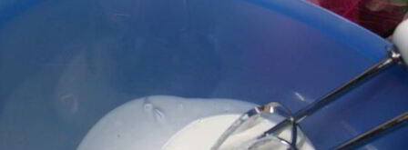 семифредо из рикотты с малиной и миндальным печеньем. Шаг 4