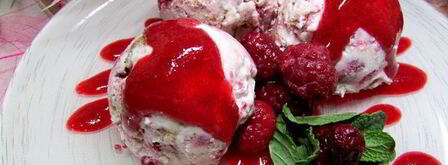 семифредо из рикотты с малиной и миндальным печеньем. Шаг 9