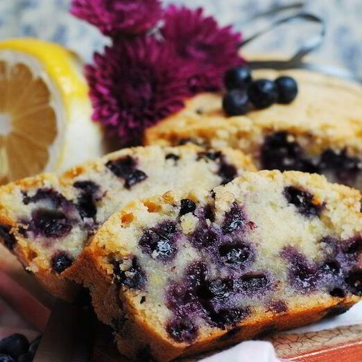 Черничный пирог в мультиварке