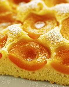 Миндальный пирог с абрикосами