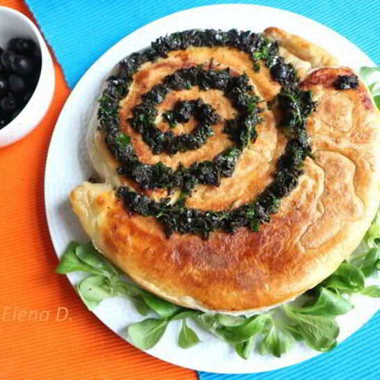 Рецепт пирог-улитка с грибами и тунцом