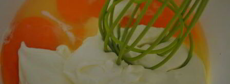 томатный пирог с луком и колбасами. Шаг 4