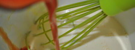 томатный пирог с луком и колбасами. Шаг 5